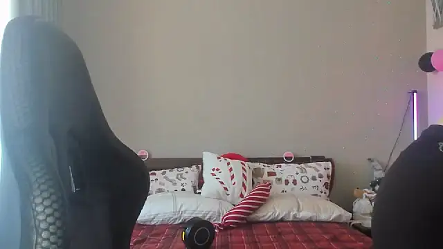 Snapshot of RouseReed chatting on February 22, 2025, 7:12 am RouseReed online show from February 22, 2025, 7:12 am