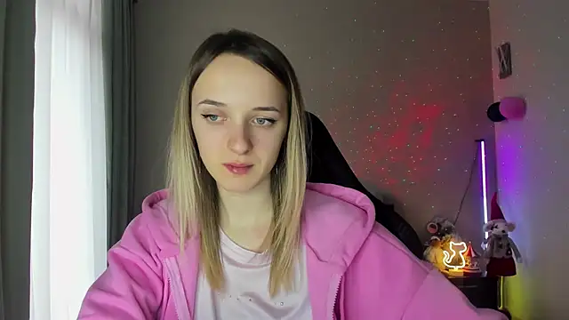 Snapshot of RouseReed chatting on February 28, 2025, 1:25 pm RouseReed online show from February 28, 2025, 1:25 pm