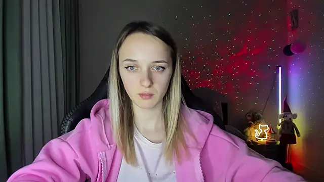 Snapshot of RouseReed chatting on February 28, 2025, 4:31 pm RouseReed online show from February 28, 2025, 4:31 pm