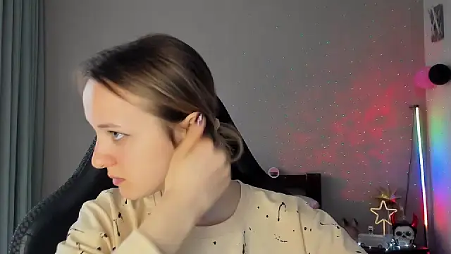 Snapshot of RouseReed chatting on March 3, 2025, 1:09 pm RouseReed online show from March 3, 2025, 1:09 pm