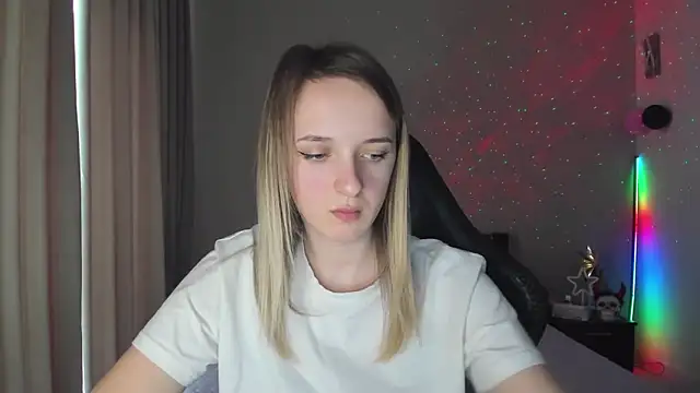 Snapshot of RouseReed chatting on March 12, 2025, 10:37 am RouseReed online show from March 12, 2025, 10:37 am