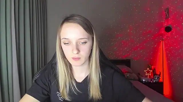 Snapshot of RouseReed chatting on March 22, 2025, 5:20 pm RouseReed online show from March 22, 2025, 5:20 pm