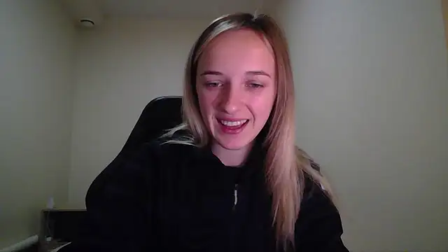 Snapshot of RouseReed chatting on October 14, 2025, 10:27 am RouseReed online show from October 14, 2025, 10:27 am