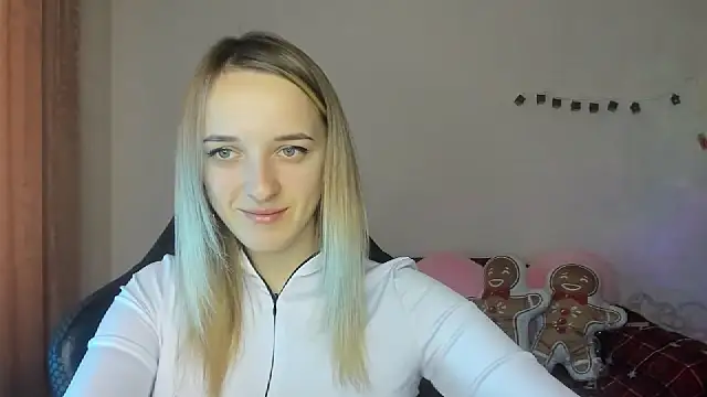 Snapshot of RouseReed chatting on November 25, 2025, 7:41 am RouseReed online show from November 25, 2025, 7:41 am