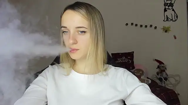 Snapshot of RouseReed chatting on December 22, 2025, 7:27 am RouseReed online show from December 22, 2025, 7:27 am