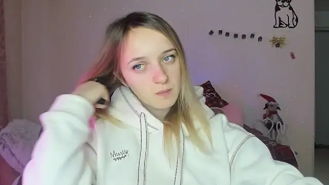 Snapshot of RouseReed chatting on January 11, 2026, 7:24 am RouseReed online show from January 11, 2026, 7:24 am