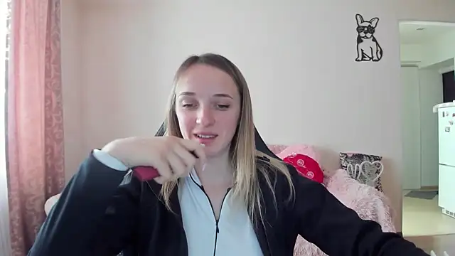 Snapshot of RouseReed chatting on February 9, 2026, 7:45 am RouseReed online show from February 9, 2026, 7:45 am