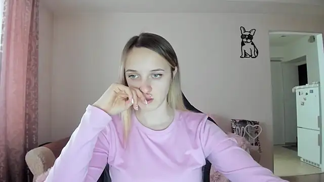 Snapshot of RouseReed chatting on February 11, 2026, 12:43 pm RouseReed online show from February 11, 2026, 12:43 pm