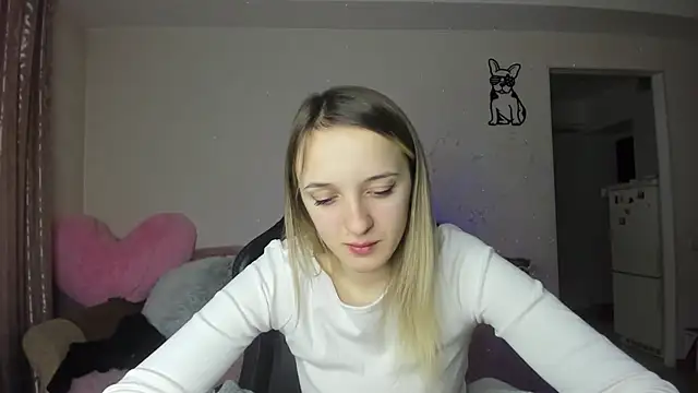 Snapshot of RouseReed chatting on February 14, 2026, 7:38 am RouseReed online show from February 14, 2026, 7:38 am