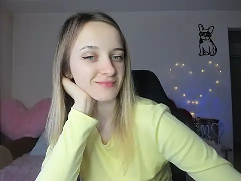 Snapshot of RouseReed chatting on February 15, 2026, 7:16 am RouseReed online show from February 15, 2026, 7:16 am