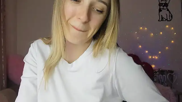 Snapshot of RouseReed chatting on February 16, 2026, 12:56 pm RouseReed online show from February 16, 2026, 12:56 pm