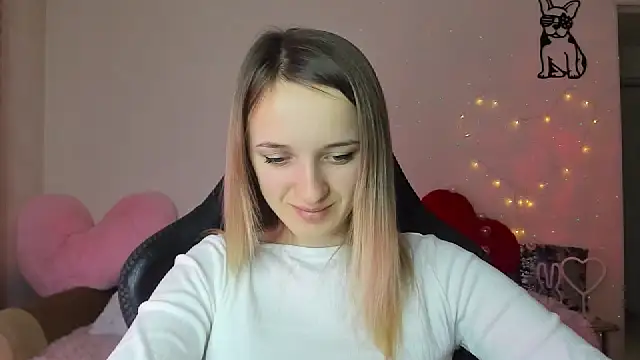 Snapshot of RouseReed chatting on February 19, 2026, 1:07 pm RouseReed online show from February 19, 2026, 1:07 pm