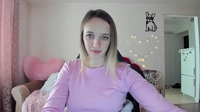 Snapshot of RouseReed chatting on February 22, 2026, 6:57 am RouseReed online show from February 22, 2026, 6:57 am