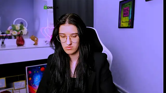 scarlet mooore online show from March 21, 2025, 11:12 pm