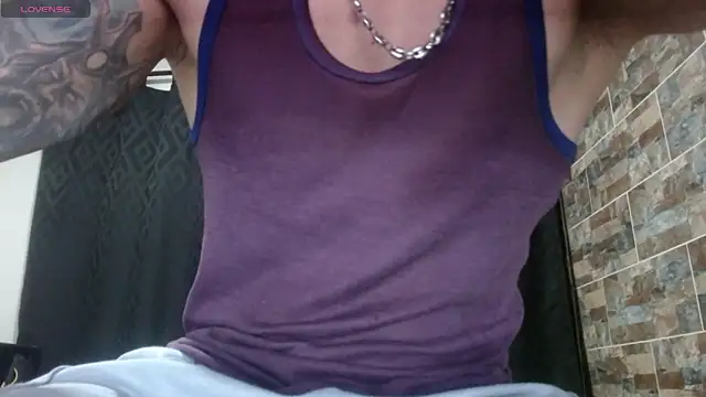 Snapshot of babyrecord1 chatting on December 13, 2025, 11:10 pm babyrecord1 online show from December 13, 2025, 11:10 pm