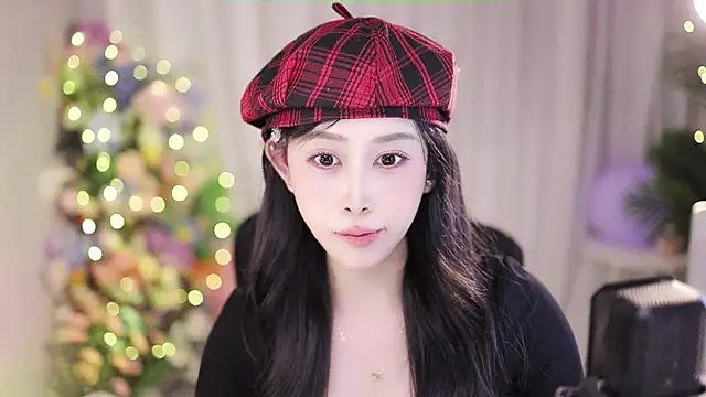 Snapshot of SleepArtist chatting on January 8, 2025, 4:12 am SleepArtist online show from January 8, 2025, 4:12 am