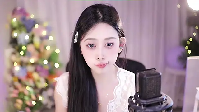 Snapshot of SleepArtist chatting on January 13, 2025, 9:52 am SleepArtist online show from January 13, 2025, 9:52 am