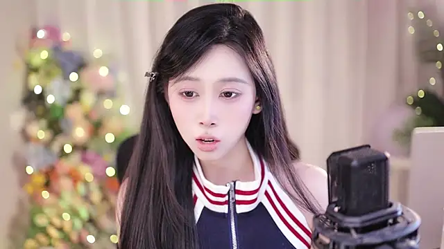 Snapshot of SleepArtist chatting on February 19, 2025, 1:17 pm SleepArtist online show from February 19, 2025, 1:17 pm