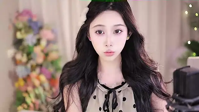 Snapshot of SleepArtist chatting on February 24, 2025, 10:48 am SleepArtist online show from February 24, 2025, 10:48 am