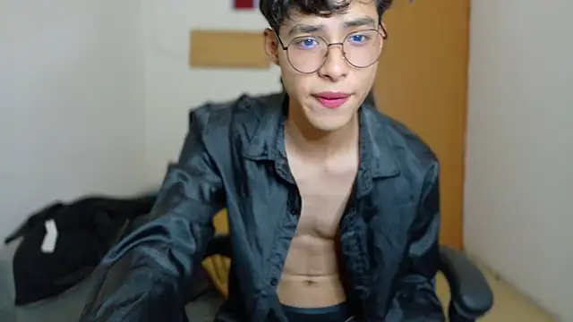 Snapshot of Jacotnk chatting on February 7, 2025, 4:48 am Jacotnk online show from February 7, 2025, 4:48 am