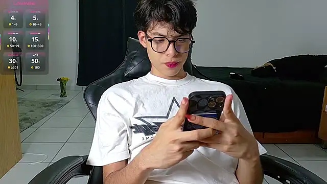 Snapshot of Jacotnk chatting on October 21, 2025, 4:35 am Jacotnk online show from October 21, 2025, 4:35 am