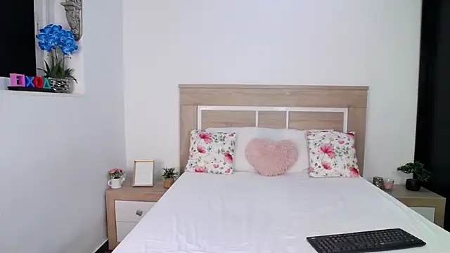 AylinRoss online show from September 20, 2025, 8:21 pm