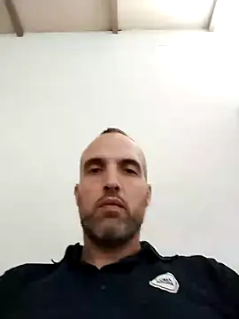 leon3875 online show from January 7, 2025, 3:02 pm