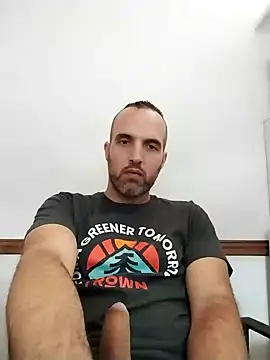 leon3875 online show from January 8, 2025, 2:56 pm