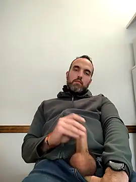 leon3875 online show from October 1, 2025, 3:29 pm