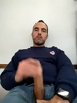 leon3875 online show from October 14, 2025, 3:24 pm