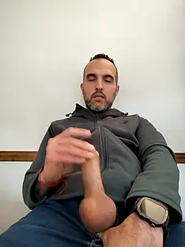 leon3875 online show from November 21, 2025, 3:22 pm