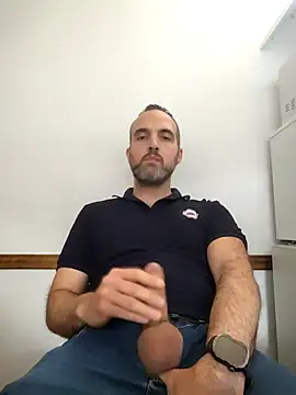 leon3875 online show from November 28, 2025, 3:25 pm