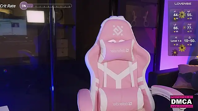 Triss Moon online show from February 28, 2025, 9:47 am