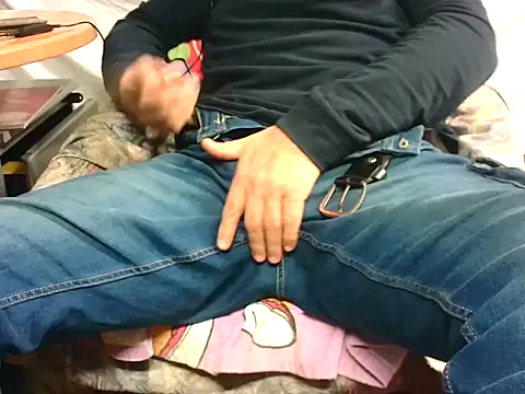 Giulio35 Pika online show from November 21, 2025, 5:55 pm