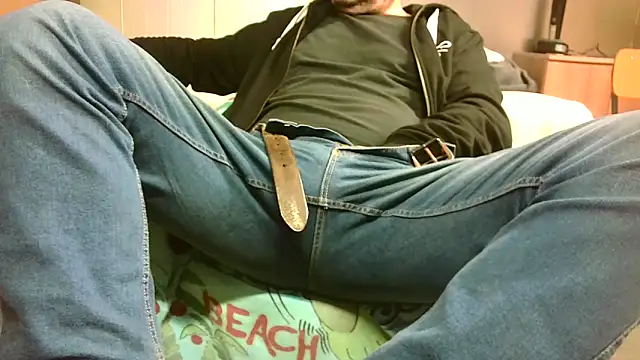 Giulio35 Pika online show from February 14, 2026, 6:21 am