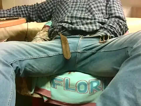 Snapshot of Giulio35_Pika chatting on March 10, 2026, 4:45 pm Giulio35 Pika online show from March 10, 2026, 4:45 pm