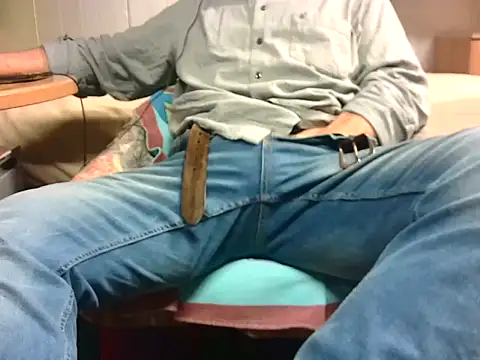 Snapshot of Giulio35_Pika chatting on March 11, 2026, 4:13 pm Giulio35 Pika online show from March 11, 2026, 4:13 pm