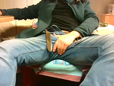 Snapshot of Giulio35_Pika chatting on March 21, 2026, 6:22 pm Giulio35 Pika online show from March 21, 2026, 6:22 pm