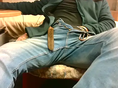 Snapshot of Giulio35_Pika chatting on March 23, 2026, 1:26 pm Giulio35 Pika online show from March 23, 2026, 1:26 pm