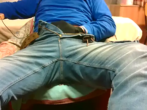 Snapshot of Giulio35_Pika chatting on March 27, 2026, 5:57 am Giulio35 Pika online show from March 27, 2026, 5:57 am