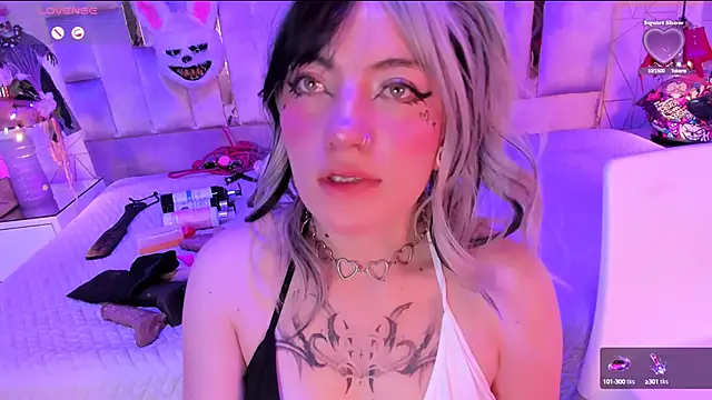 Broklinwhite  online show from January 26, 2025, 1:04 pm