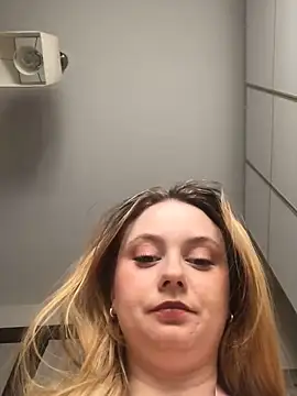 Snapshot of chloetarducci chatting on March 6, 2025, 7:10 pm chloetarducci online show from March 6, 2025, 7:10 pm