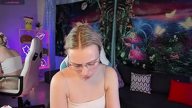 TiffanyBatson online show from March 19, 2025, 9:06 am