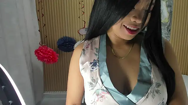 Lili 16 online show from September 12, 2025, 11:10 am