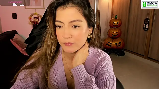 Lilabril online show from October 7, 2025, 2:36 pm