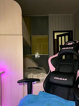 Julietta a online show from October 8, 2025, 4:15 pm