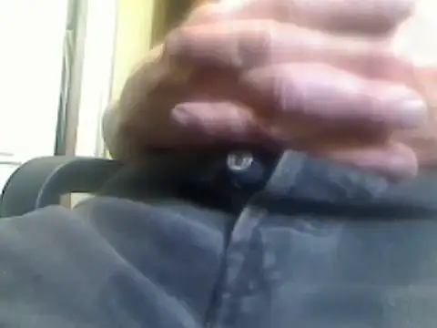 Snapshot of markluvskitty chatting on March 5, 2025, 8:42 pm markluvskitty online show from March 5, 2025, 8:42 pm