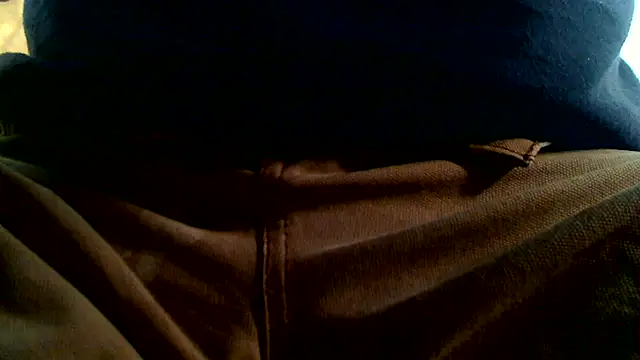 Snapshot of markluvskitty chatting on October 23, 2025, 1:10 pm markluvskitty online show from October 23, 2025, 1:10 pm