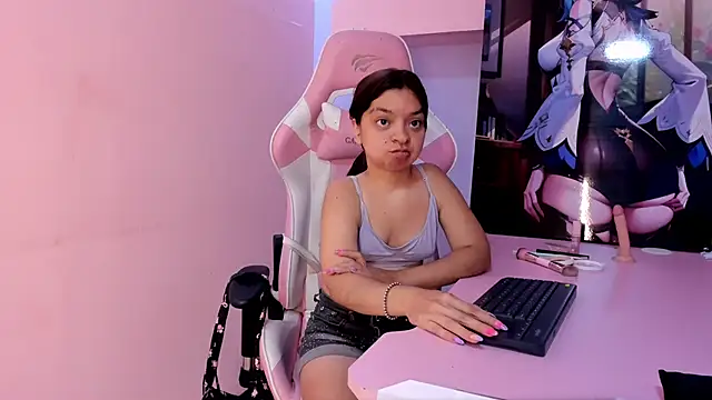 Snapshot of CharlotteMuller chatting on April 21, 2026, 8:12 pm CharlotteMuller online show from April 21, 2026, 8:12 pm