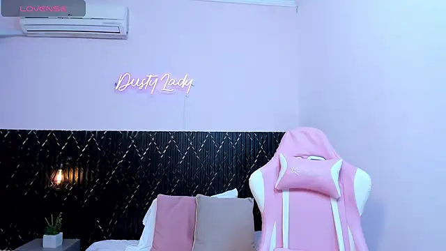 chanel brunette online show from March 21, 2025, 5:45 pm